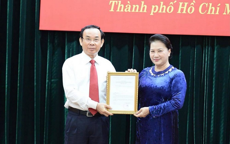 Giới thiệu đồng chí Nguyễn Văn Nên để bầu làm Bí thư TP. Hồ Chí Minh