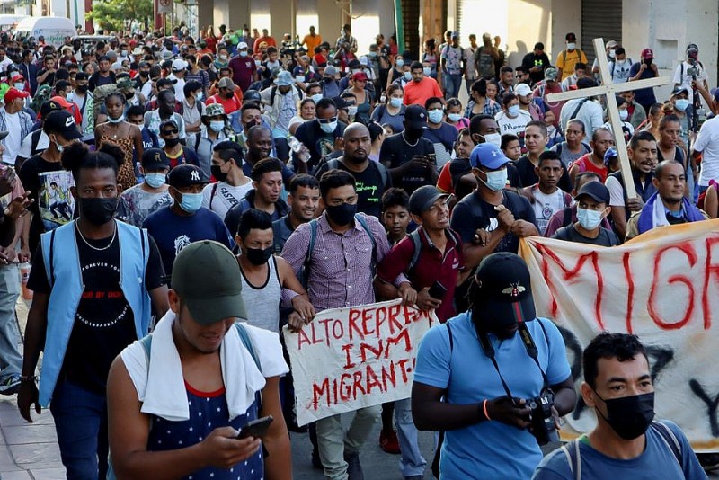 Bất chấp cảnh báo, dòng người di cư Trung Mỹ vẫn ùn ùn đổ về Mỹ