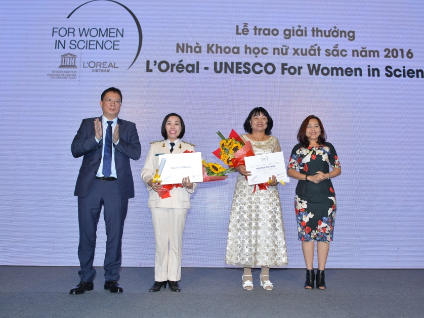 Tôn vinh 5 nhà khoa học nữ xuất sắc Việt Nam 2016