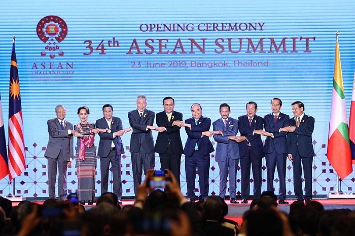 Năm 2024 sẽ là một năm quan trọng đối với ASEAN khi các nước thành viên đang tích cực chuẩn bị cho sự kiện quan trọng này. ASEAN là một khối kinh tế phát triển và có tiềm năng lớn, với sự hợp tác chặt chẽ giữa các nước thành viên, ASEAN sẽ mang lại nhiều cơ hội hợp tác và phát triển cho khu vực Đông Nam Á. Cùng xem hình ảnh về ASEAN 2024 để hiểu thêm về những gì đang xảy ra và sẵn sàng hòa nhập vào sự phát triển của ASEAN.