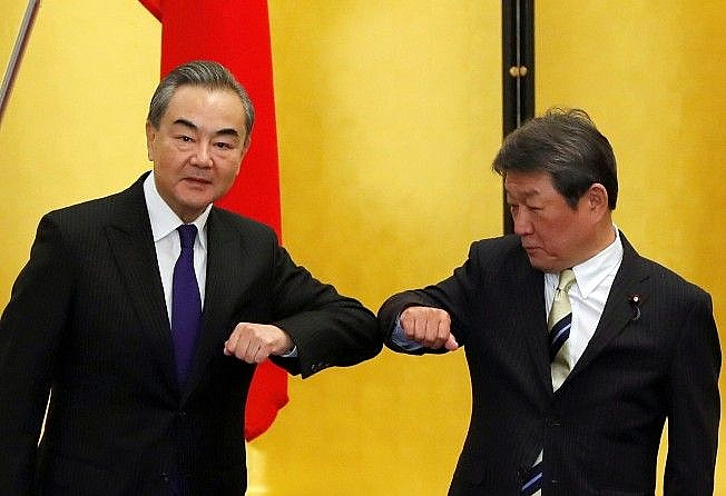Mời người đồng cấp sang thăm, Ngoại trưởng Trung Quốc muốn 'phá băng' quan hệ với Nhật Bản