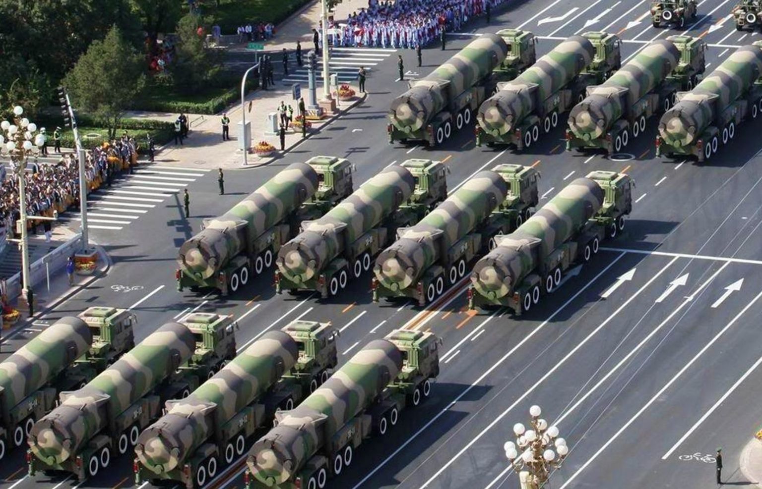 Trung Quốc không phải đối thủ cạnh tranh với Nga và Mỹ về vũ khí hạt nhân