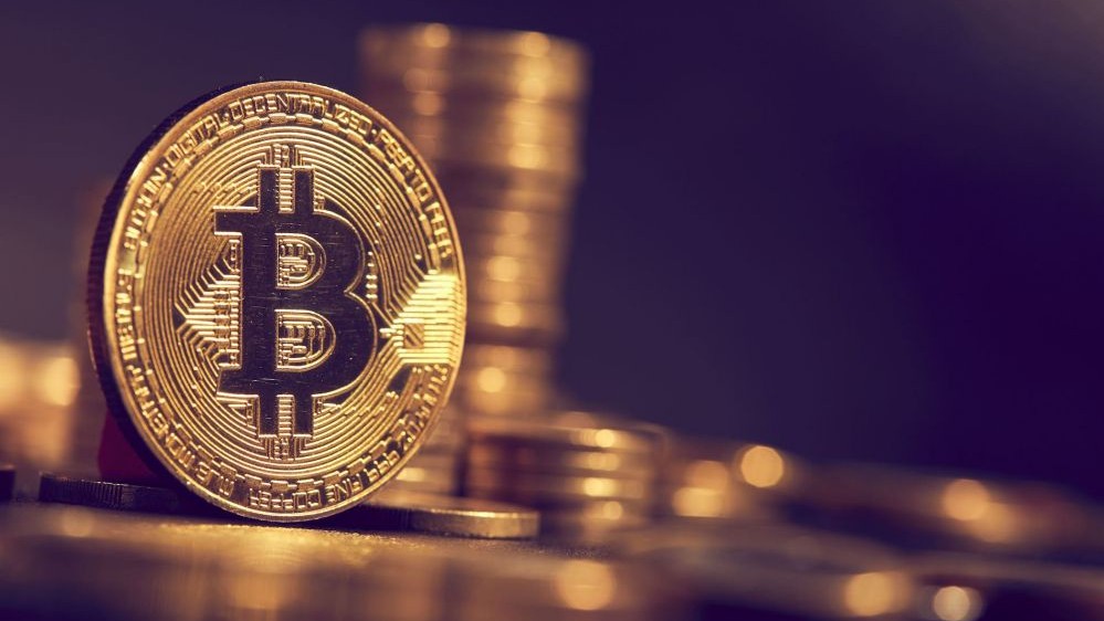 Đà tăng của Bitcoin tiếp tục được 'hâm nóng', chính thức vượt 37.000 USD