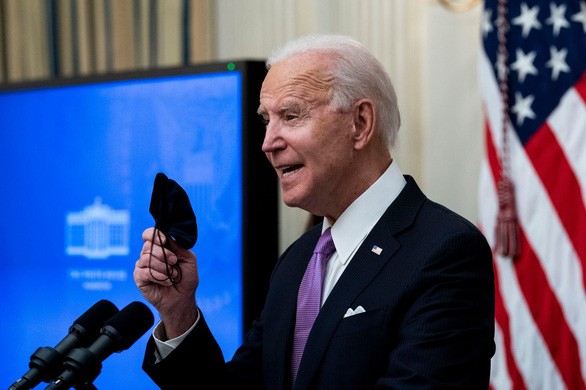 Tổng thống Joe Biden ký 2 sắc lệnh hỗ trợ thực phẩm và tăng lương