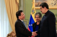 Đại sứ Lê Viết Duyên trình Thư Ủy nhiệm lên Tổng thống Venezuela Nicolas Maduro