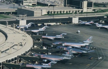 Bộ Ngoại giao thông tin về 40 công dân Việt Nam đang bị mắc kẹt tại sân bay Dallas (Hoa Kỳ)