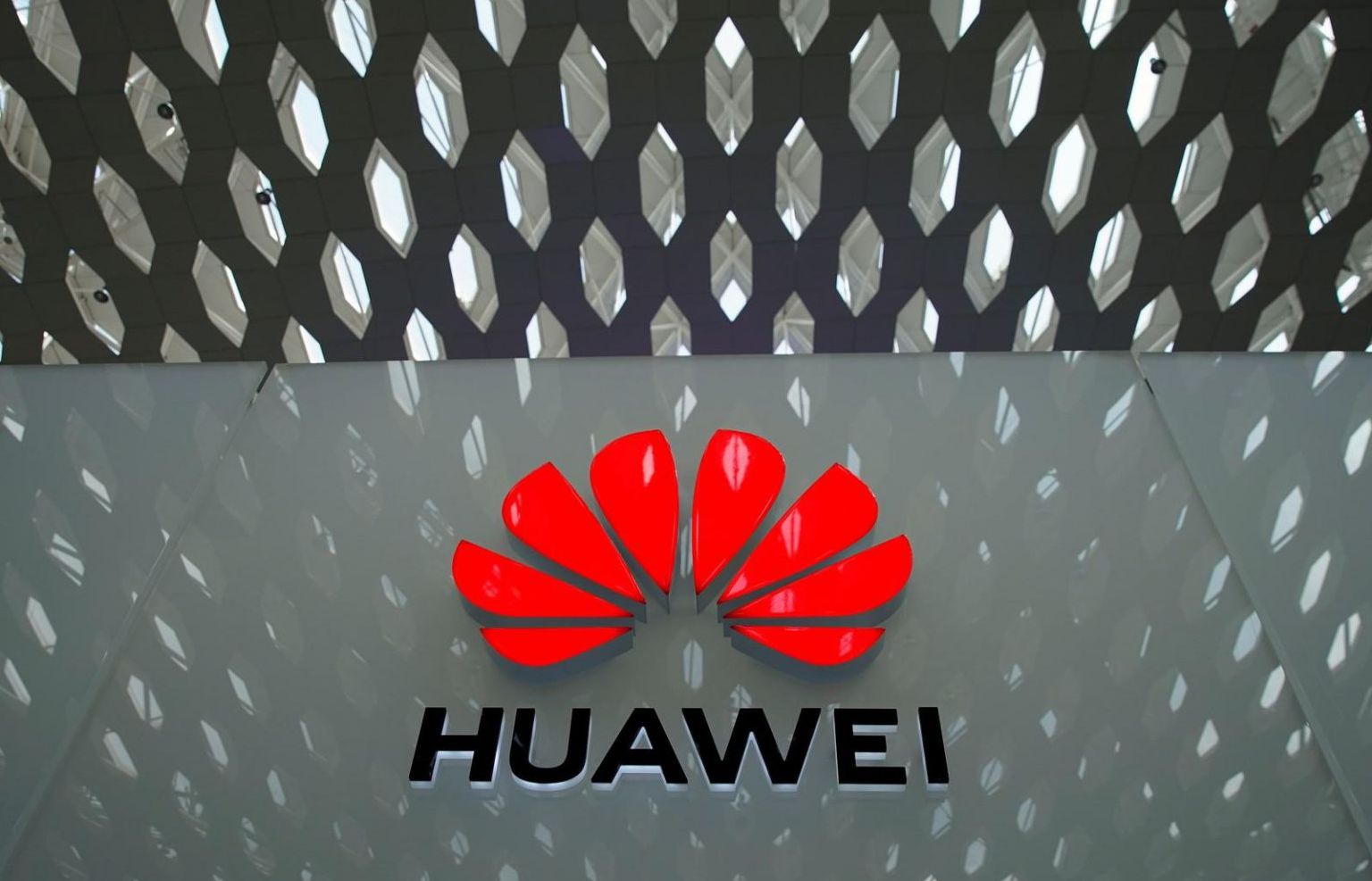 Mỹ sẽ hạn chế nguồn cung cấp chip toàn toàn cầu của Huawei