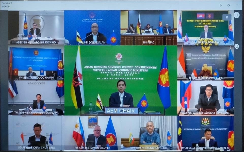 Các Bộ trưởng kinh tế ASEAN tham dự hội nghị trực tuyến. (Nguồn: Bộ Công Thương)