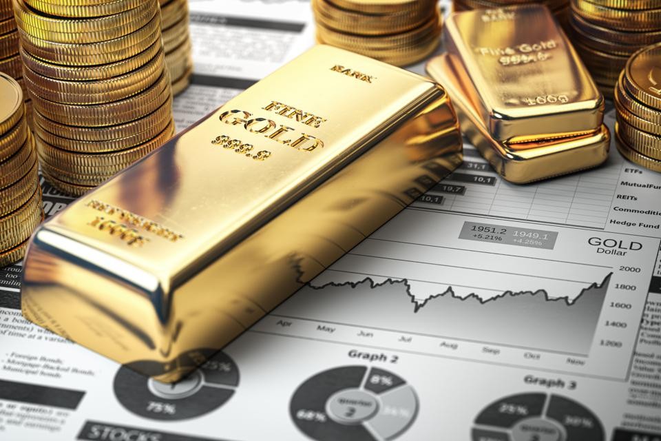 Giá vàng hôm nay 9/3: Đà tăng không cầm cự được lâu, vàng lại rớt xuống dưới 1.700 USD/ounce