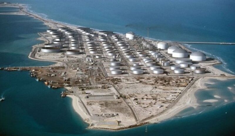 Toàn cảnh cảng Ras Tanura của Arab Saudi.