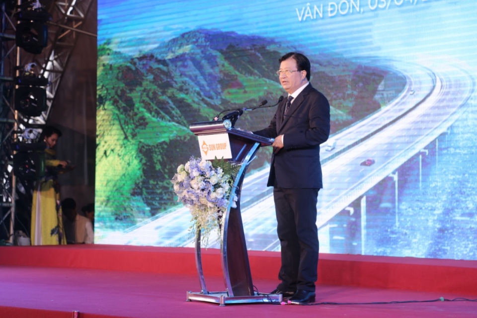 Chính thức khởi công dự án đường cao tốc Vân Đồn - Móng Cái chinh thuc khoi cong du an duong cao toc van don mong cai