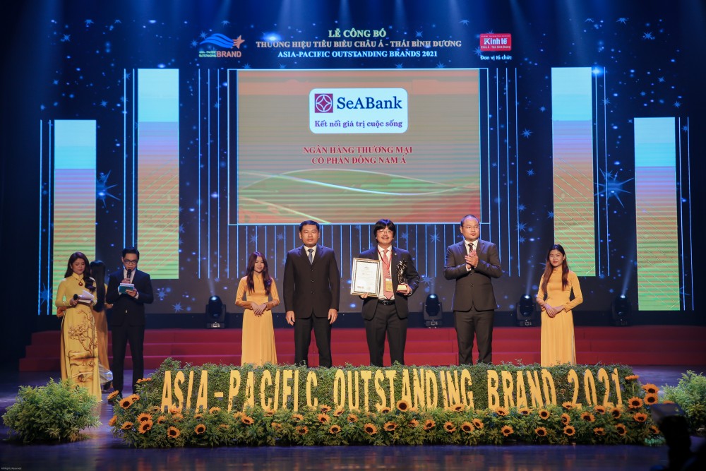 SeABank được vinh danh trong Top 50 doanh nghiệp tăng trưởng xuất sắc nhất Việt Nam
