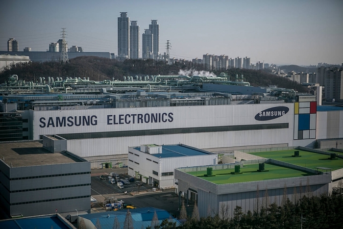 hai pho chu tich samsung electronics bi bat giu vi gian lan ke toan