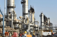 Thị trường ngoài tầm kiểm soát, Saudi Arabia hối thúc OPEC+ cắt giảm thêm sản lượng