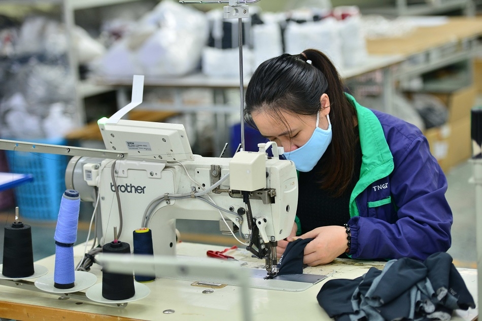Theo IFC, tại Việt Nam, năng lực sản xuất nhà sản xuất thiết bị bảo vệ cá nhân đã tăng mạnh với sản lượng tăng gấp 6 lần trong năm 2020.