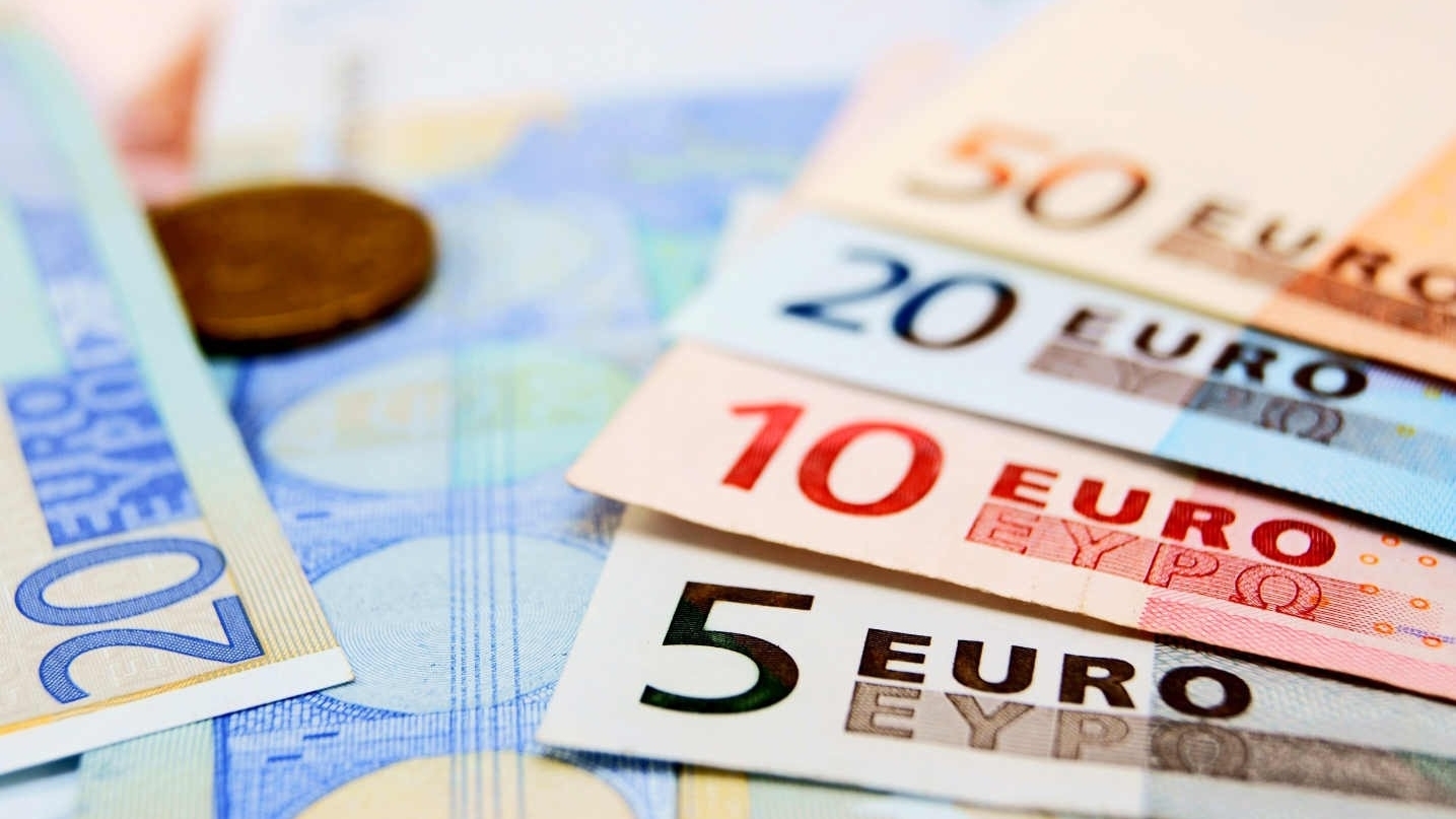 ECB duy trì dòng tiền 'rẻ', khẳng định vẫn còn quá sớm để giảm hỗ trợ đà hồi phục kinh tế