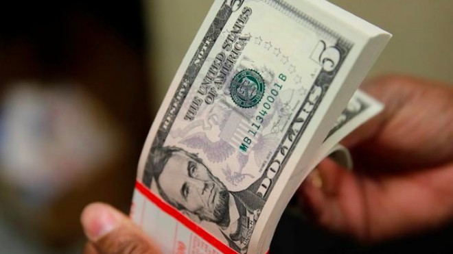 Đối phó với lệnh cấm vận kinh tế từ Mỹ, Cuba ngừng tiếp nhận gửi tiền bằng USD