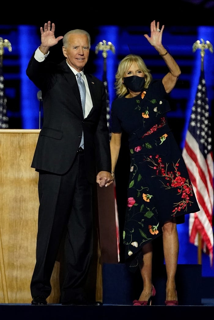 Vào tháng 11 năm 2020, Biden tham dự bài phát biểu chiến thắng của chồng trong bộ váy dường như cho thấy cô đã sẵn sàng bước vào Nhà Trắng.