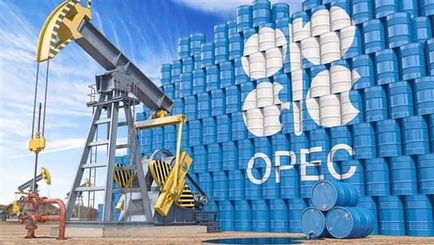 OPEC+ nhất trí tăng sản lượng dầu cao hơn dự kiến. (Nguồn: Shutterstock)