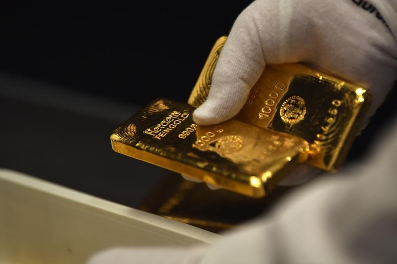 Giá vàng hôm nay 10/6: Giá vàng bị mắc kẹt trong 'mô hình nắm giữ', tiếp tục củng cố, người Việt không chuộng vàng miếng. (Nguồn: Bloomberg)