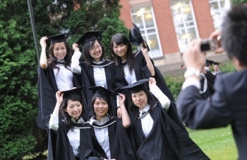‘Hút’ du học sinh Trung Quốc, Anh chớp cơ hội trở thành nền giáo dục 'đắt hàng" hàng đầu thế giới