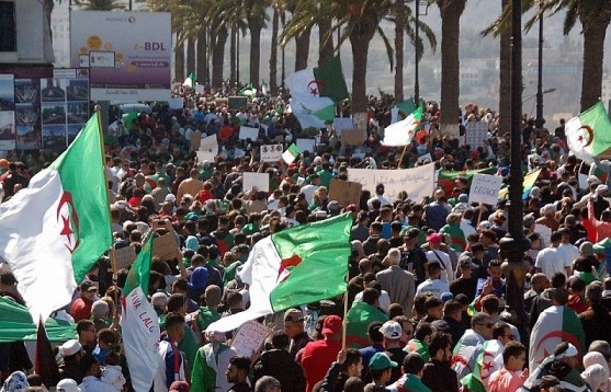 Lực lượng biểu tình Algeria kêu gọi cải cách chính trị triệt để