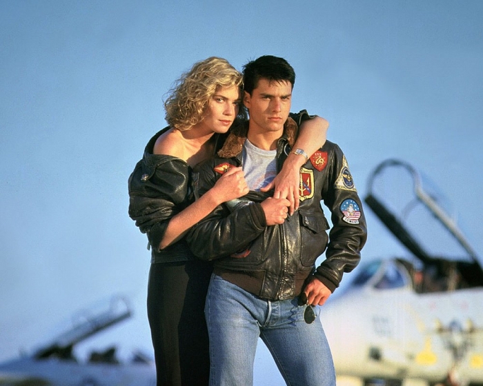 tom cruise tro lai bau troi trong top gun 2