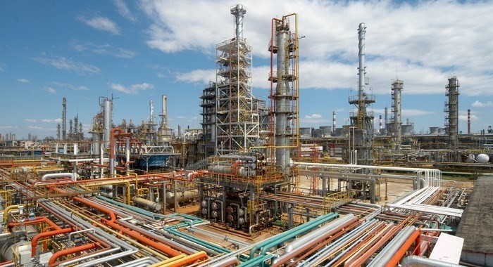 Nhà máy lọc dầu của tập đoàn dầu mỏ Lukoil (Nga). Ảnh: lukoil