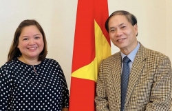 Đại sứ Việt Nam tại Hà Lan Phạm Việt Anh tiếp trưởng Đại diện DiplomatTV