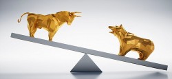 Giá vàng hôm nay 3/4/2023: Giá vàng tiến thẳng đỉnh 2.000 USD, rủi ro sẽ củng cố mức giá cao kỷ lục, nhưng nên thận trọng khi giao dịch trong tuần này