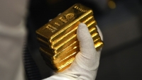 Giá vàng hôm nay 1/2/2023: Giá vàng thế giới giảm mạnh trước 'giờ G'; vàng SJC ra sao khi hết Vía Thần Tài?