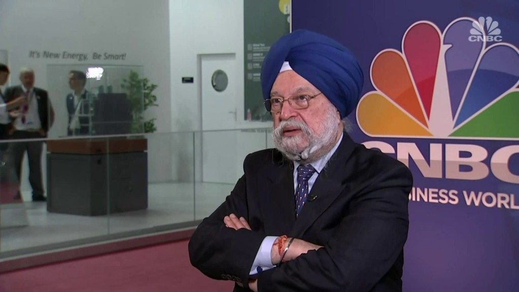 Bộ trưởng Dầu mỏ Ấn Độ Shri Hardeep Singh Puri. (Nguồn: CNBC)