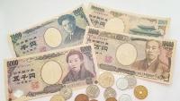 'Phớt lờ' cảnh báo của chính phủ, đồng Yen chạm đáy, có thể giảm tới mức nào?