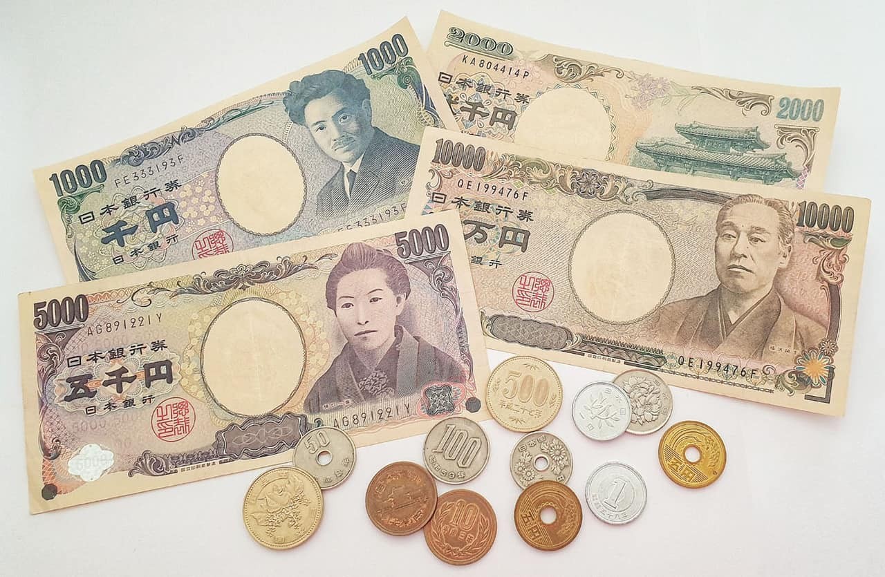 Đồng yen giảm xuống mức “đáy” 24 năm so với đồng USD. (Nguồn: Twitter)