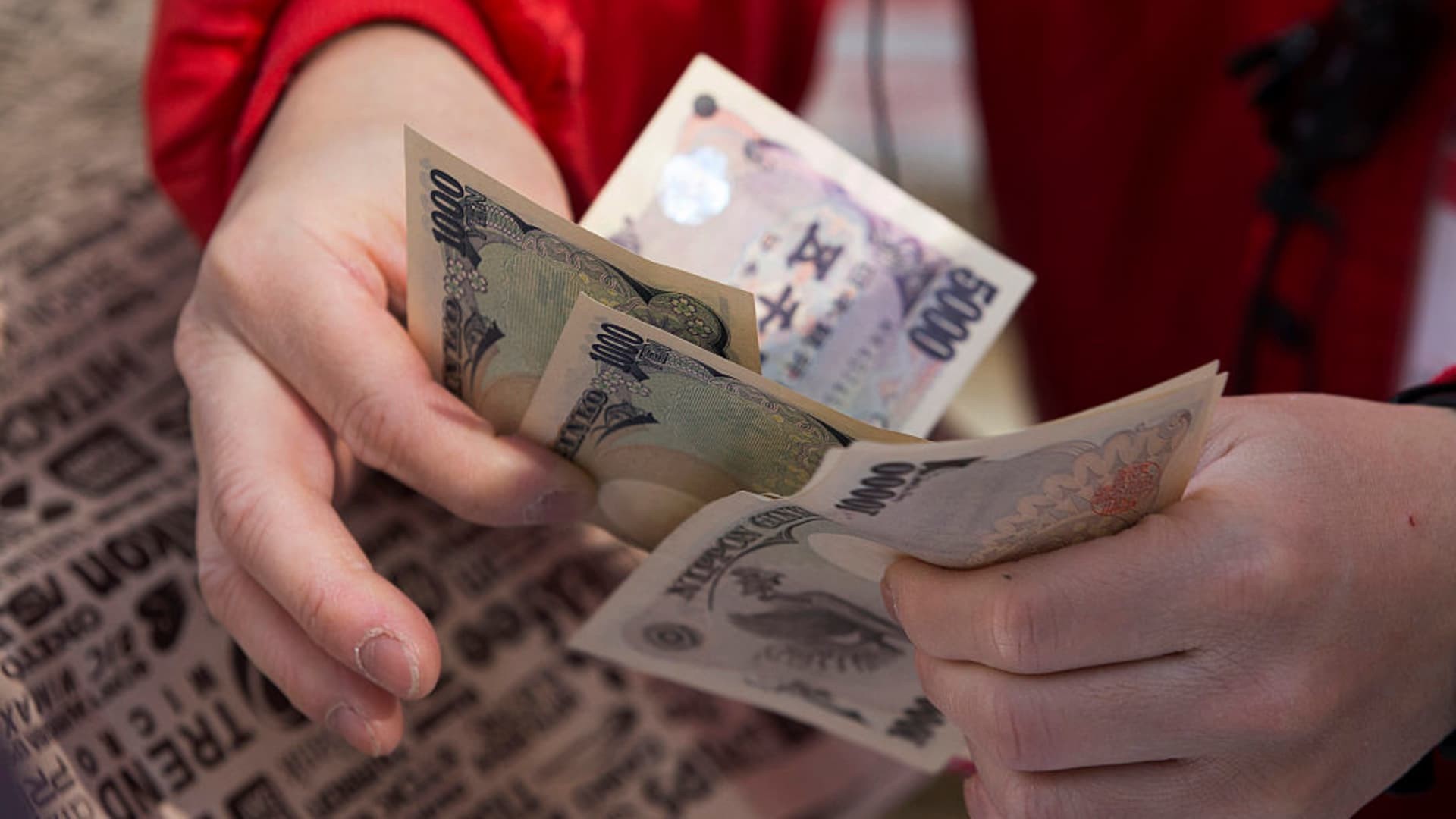 Đồng Yen đang ở mức quá thấp, Nhật Bản sẽ làm gì? Đồng Yen đang ở mức quá thấp, Nhật Bản sẽ làm gì?