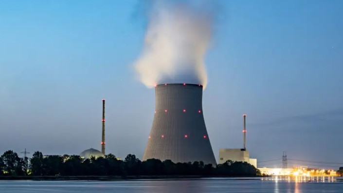 Khủng hoảng năng lượng: Đức lên kế hoạch áp trần giá điện, tiếp tục vận hành 3 nhà máy điện hạt nhân