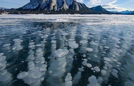 Phát hiện biển “sôi” kì lạ ở Siberia, Nga