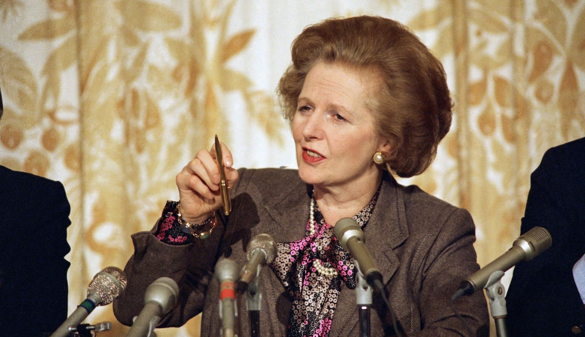 cuoc doi nguoi dan ba thep margaret thatcher tuoi xuan huy hoang tuoi gia hiu quanh