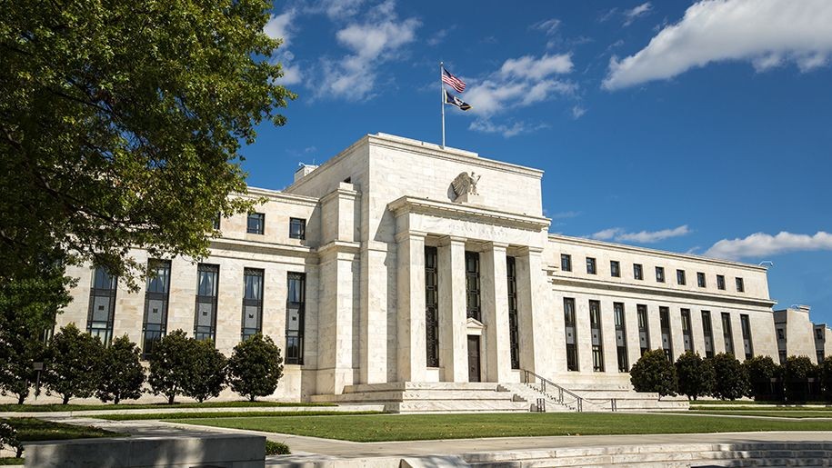 Fed quyết định duy trì lãi suất gần 0%, nêu lý do không muốn tăng lãi suất cho đến năm 2023