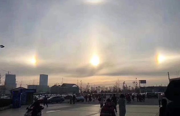 Kỳ lạ hiện tượng 'ba mặt trời' xuất hiện cùng lúc ở Trung Quốc