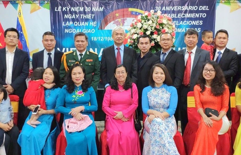 Kỷ niệm 30 năm ngày thiết lập quan hệ ngoại giao giữa Việt Nam và Venezuela