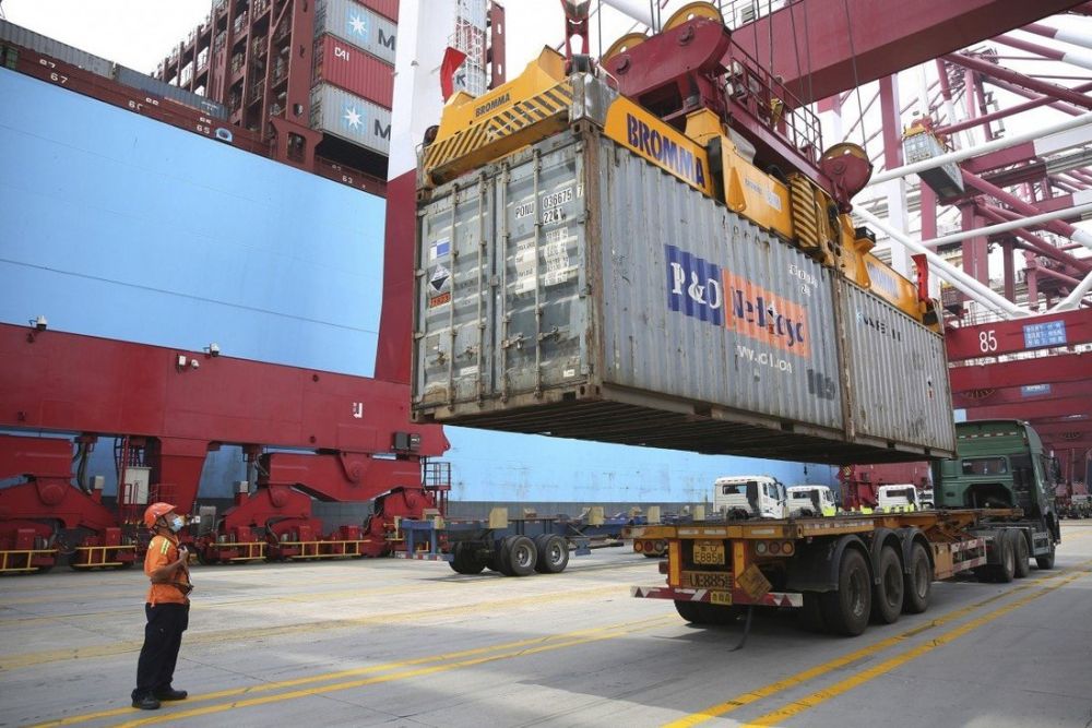 Trung Quốc: Xuất khẩu tháng 11 tăng mạnh nhất trong 3 năm
