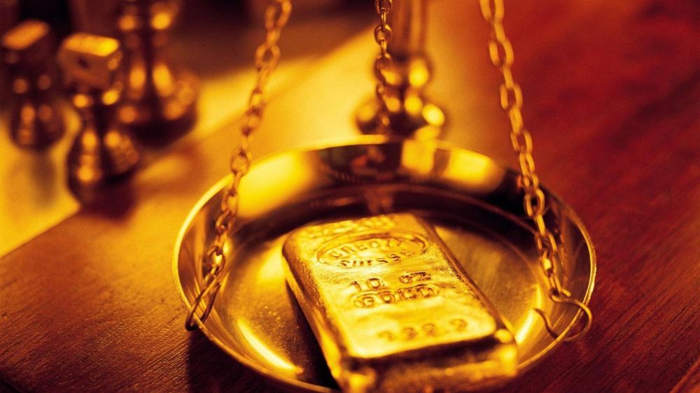 Giá vàng hôm nay 27/12: Chưa thể vượt qua ngưỡng 1.900 USD/ounce, vàng 'giữ sức' đón năm 2021