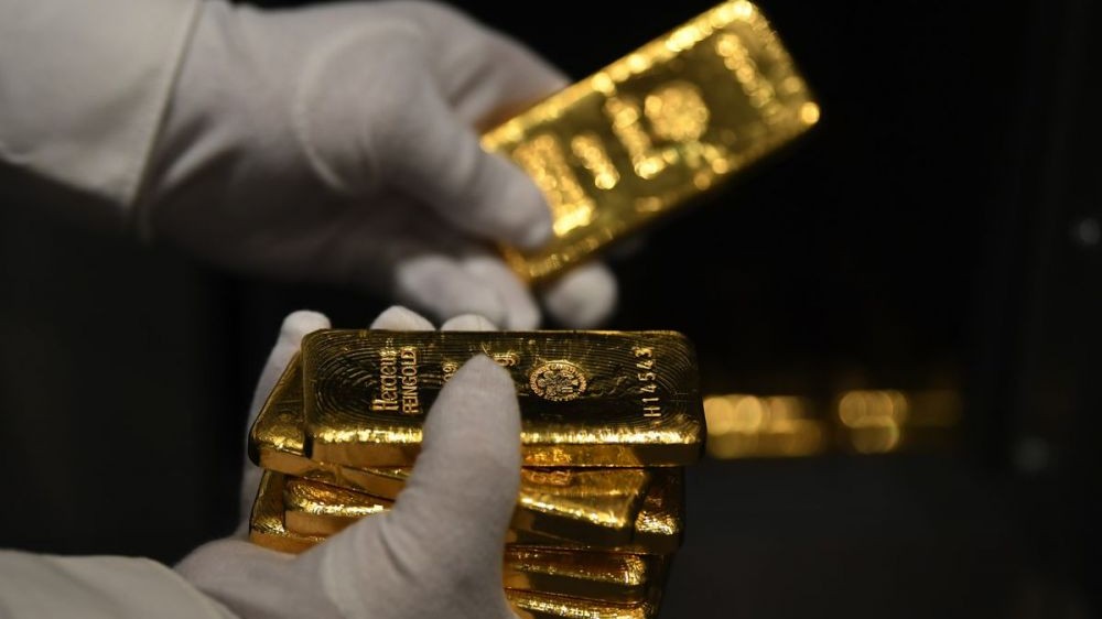 Giá vàng hôm nay 8/7: Băng qua ngưỡng tâm lý 1.800 USD, chuyên gia khuyên nên có vàng trong giỏ tài sản