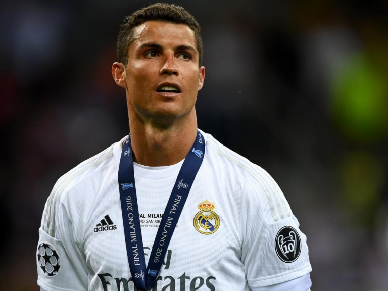 10 cầu thủ đắt giá nhất: Messi mất vị trí số 1, C.Ronaldo xếp thứ 7