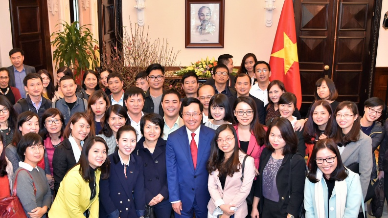 Thư chúc Tết của Phó Thủ tướng, Bộ trưởng Bộ Ngoại giao Phạm Bình Minh gửi bạn đọc Báo TG&VN