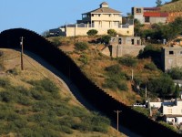 Những bức tường biên giới nổi tiếng
