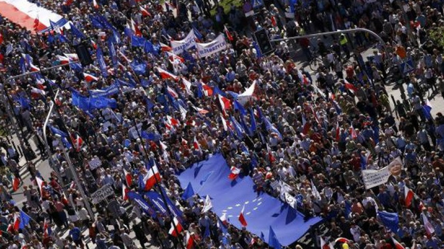 Ba Lan: Hàng chục nghìn người biểu tình phản đối chính phủ