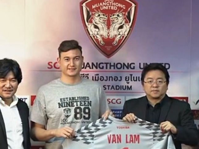 HLV Muangthong United ví Văn Lâm với Oliver Kahn
