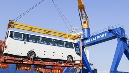 Automobile group exports over 200 units, parts